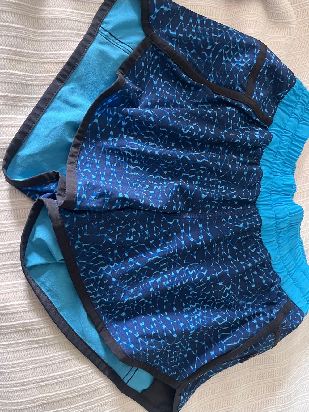 Blue Patterned Lululemon lined running shorts